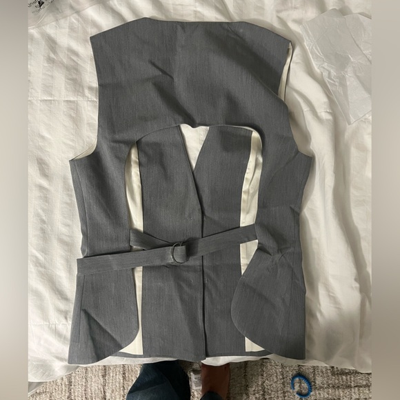 Auteur Grey “Mae” Tailored Vest – Size Small (NWT) - Picture 4 of 10